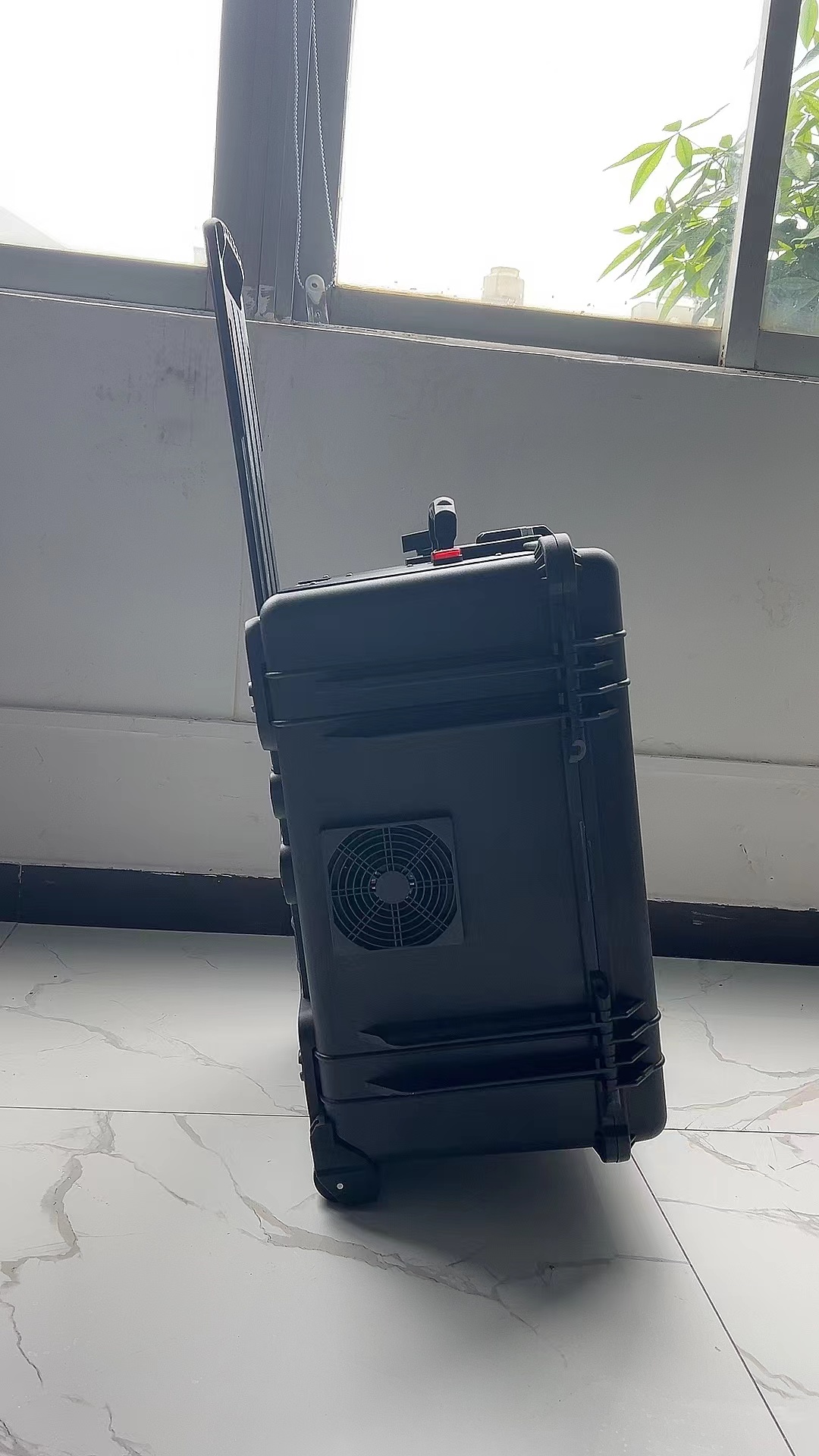 大英手拉箱型移动通信干扰器